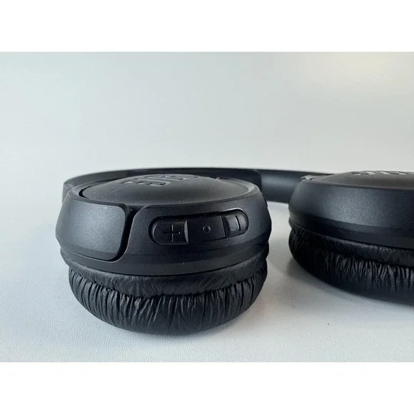 JBL Wireless Bluetooth On-Ear‎ Headphones Black with Controls Model Unknown - Picture 2 of 8